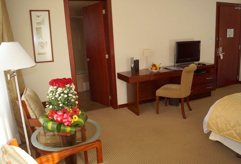 Premium Room, Stubel Suites & Cafe