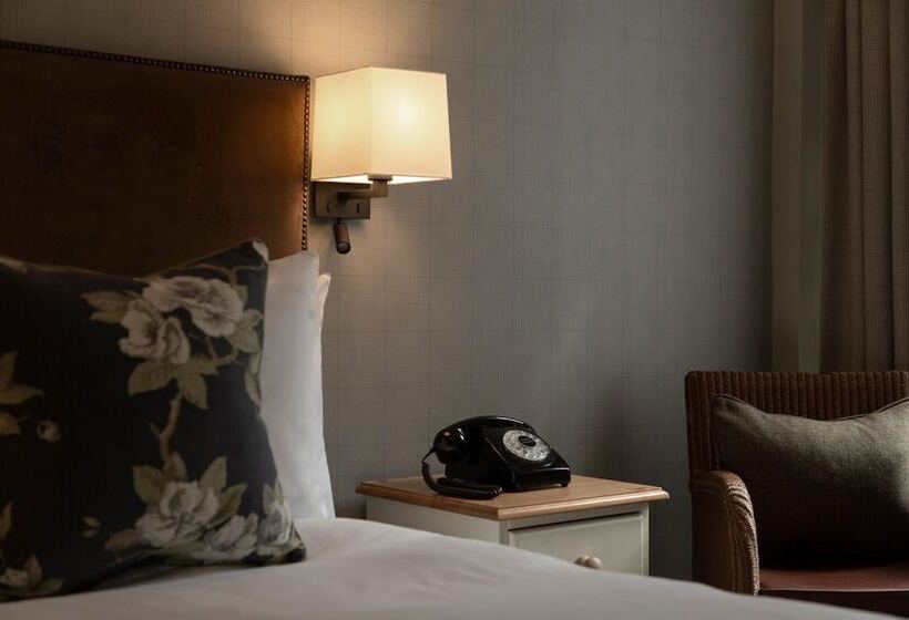 اتاق استاندارد, The Glencoe Inn