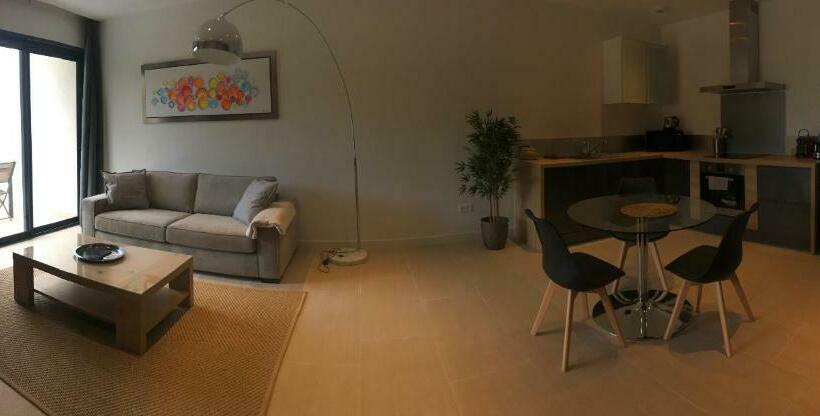 آپارتمان 1 خوابه با چشم‌انداز دریا, Hpc Suites   Parking Gratuit & Piscine Chauffée