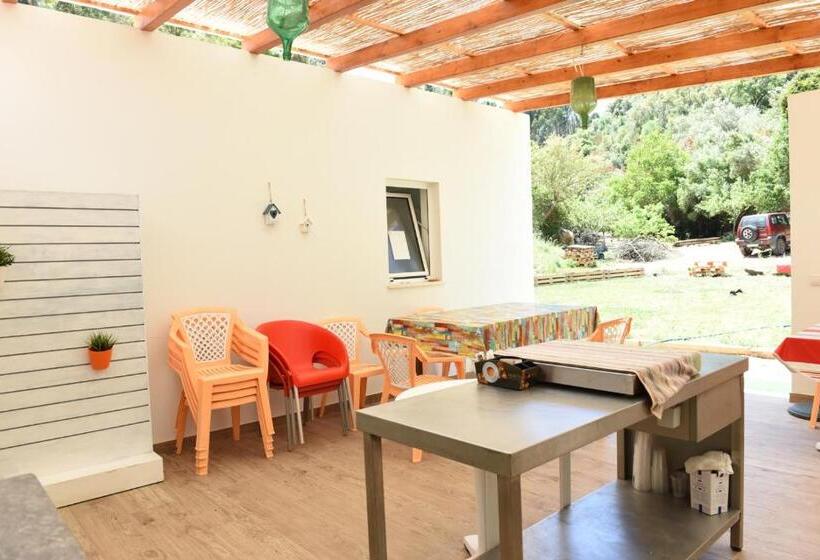 تختخواب در اتاق مشترک, Horta Do Vale   Nature House