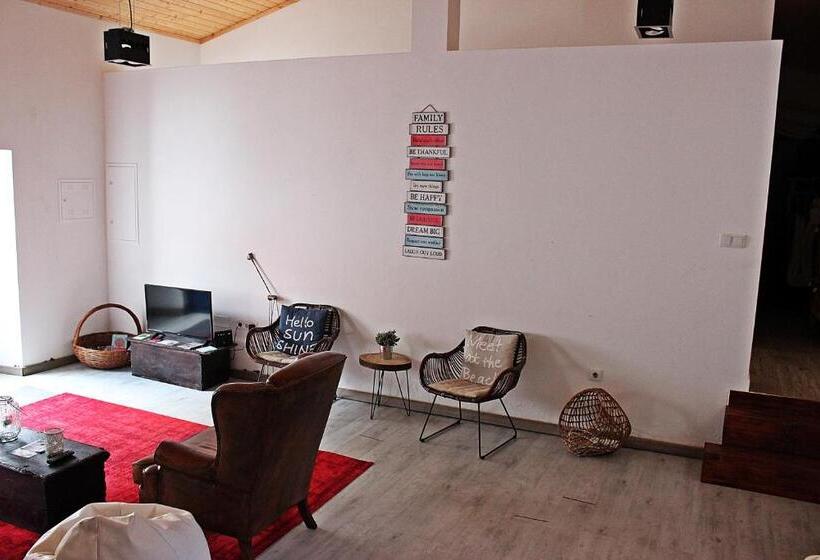 تختخواب در اتاق مشترک, Horta Do Vale   Nature House