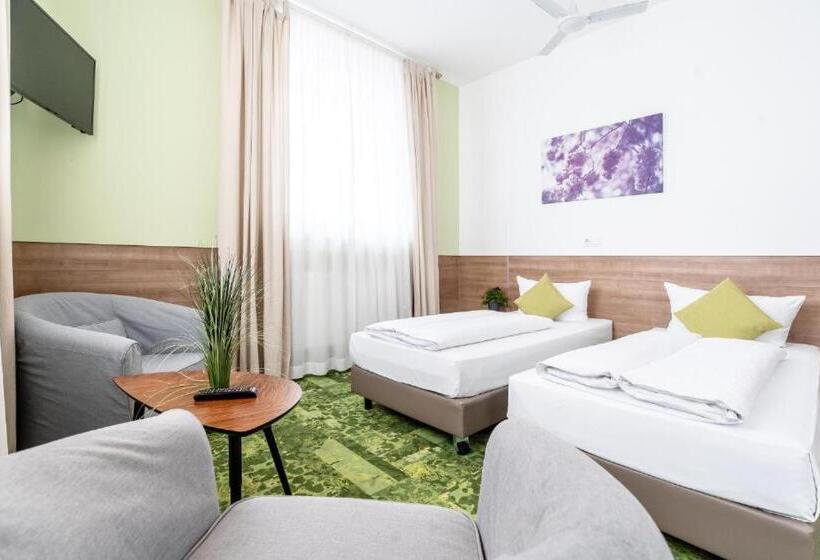 استودیوی استاندارد, 24seven Apartments   Self Check In