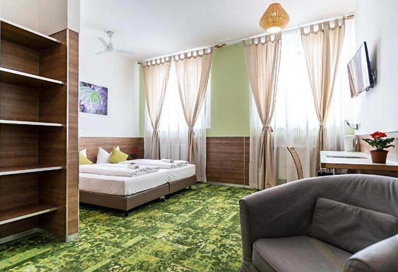استودیوی استاندارد, 24seven Apartments   Self Check In