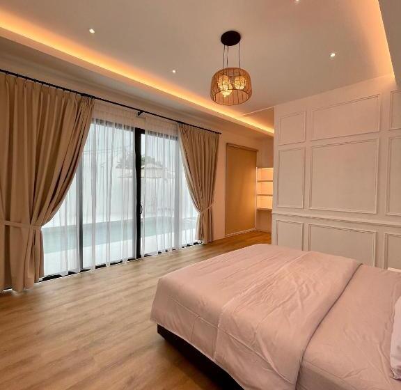 ویلای یک اتاق خوابه با استخر شنا, Dz Residence Tunjong