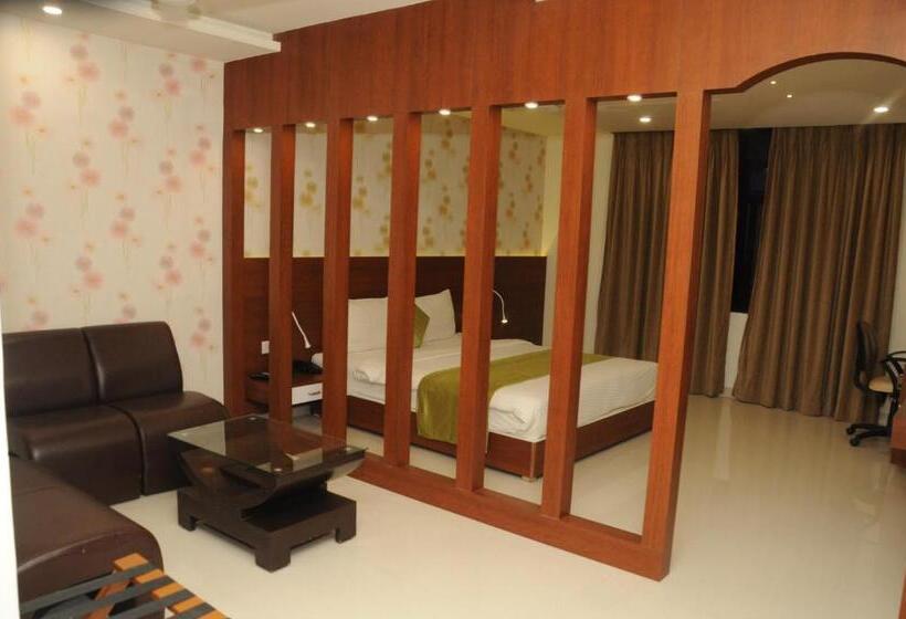 سوییت, Madhuvan Suites By Blues