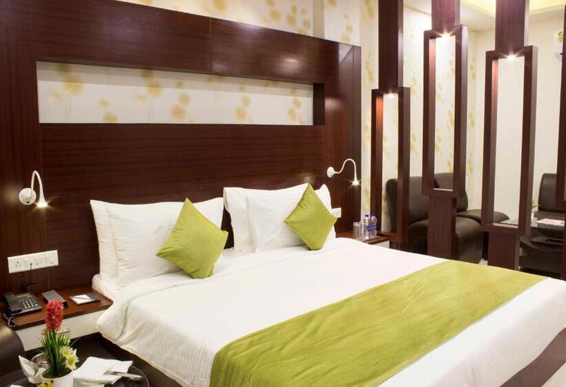 سوییت, Madhuvan Suites By Blues