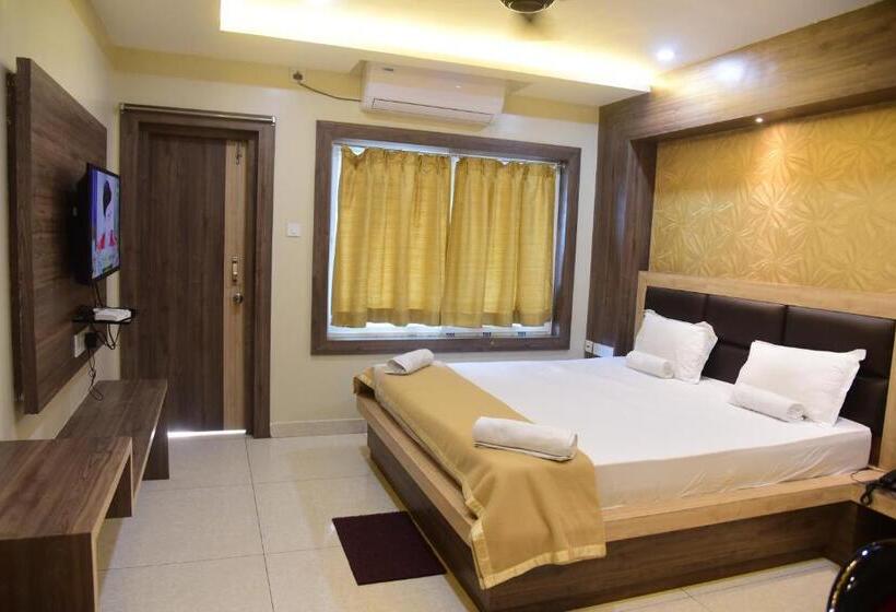 اتاق سوپریور, Guru Estate
