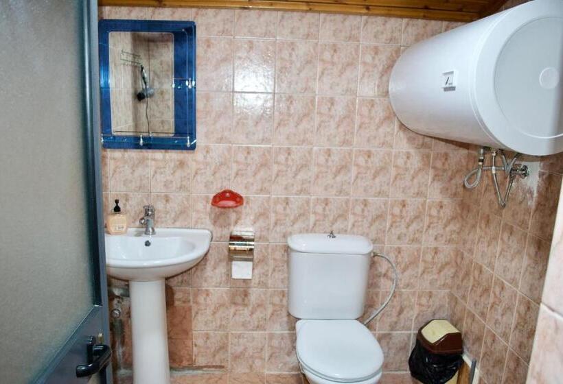 اتاق استاندارد با بالکن, Me & You Hostel
