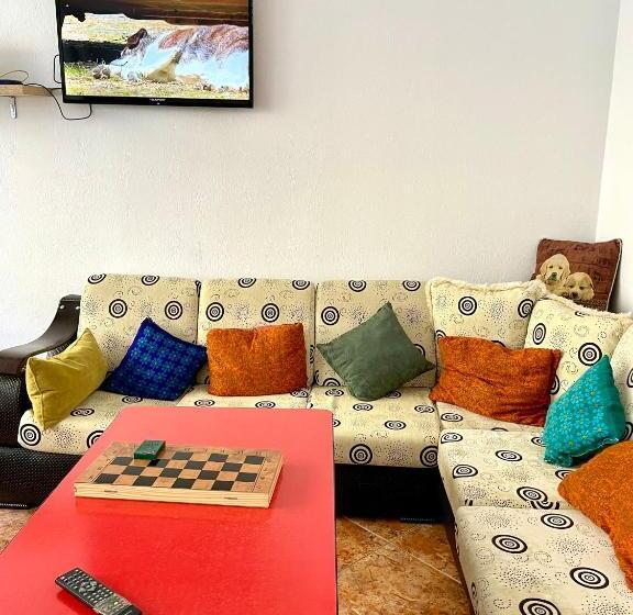 اتاق استاندارد با بالکن, Me & You Hostel