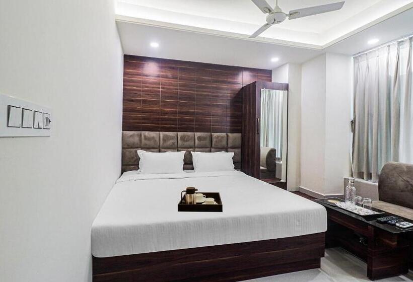 اتاق لوکس, Super Townhouse Marina