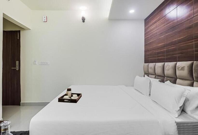 اتاق لوکس, Super Townhouse Marina