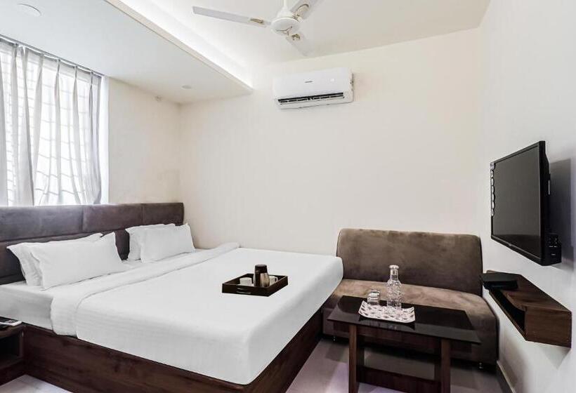 اتاق لوکس, Super Townhouse Marina