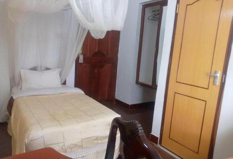 اتاق استاندارد یک نفره, Karibu Heritage House