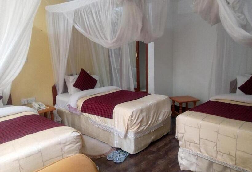 اتاق استاندارد سه نفره, Karibu Heritage House