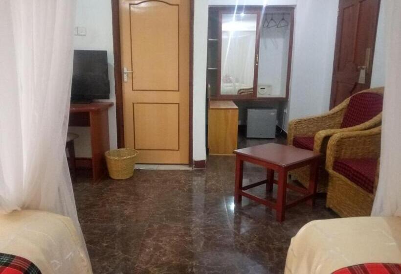 اتاق استاندارد سه نفره, Karibu Heritage House