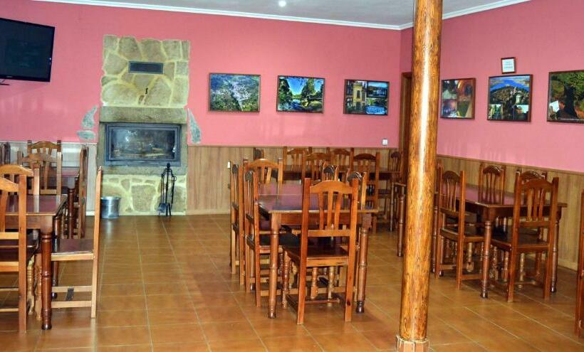 اتاق استاندارد سه نفره, Albergue Aurora Boreal