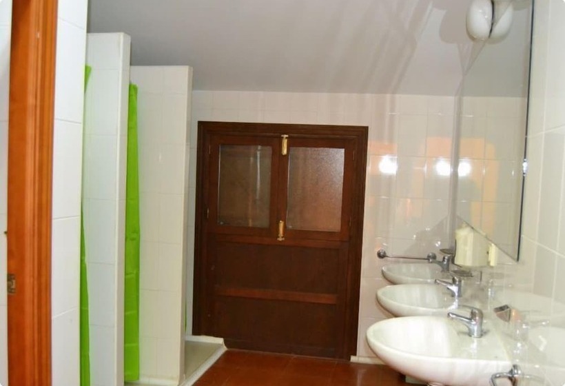 اتاق استاندارد سه نفره, Albergue Aurora Boreal