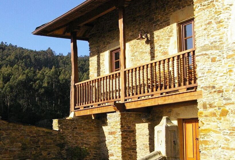 اتاق استاندارد سه نفره, Areal