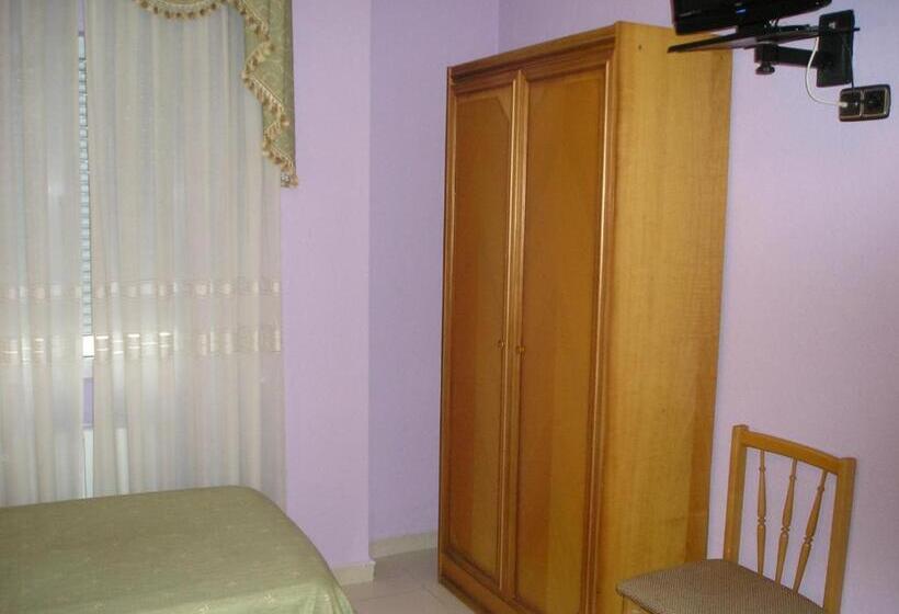 标准单人间, Hostal Restaurante Carolina