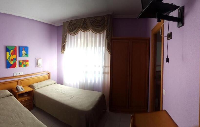 标准间, Hostal Restaurante Carolina