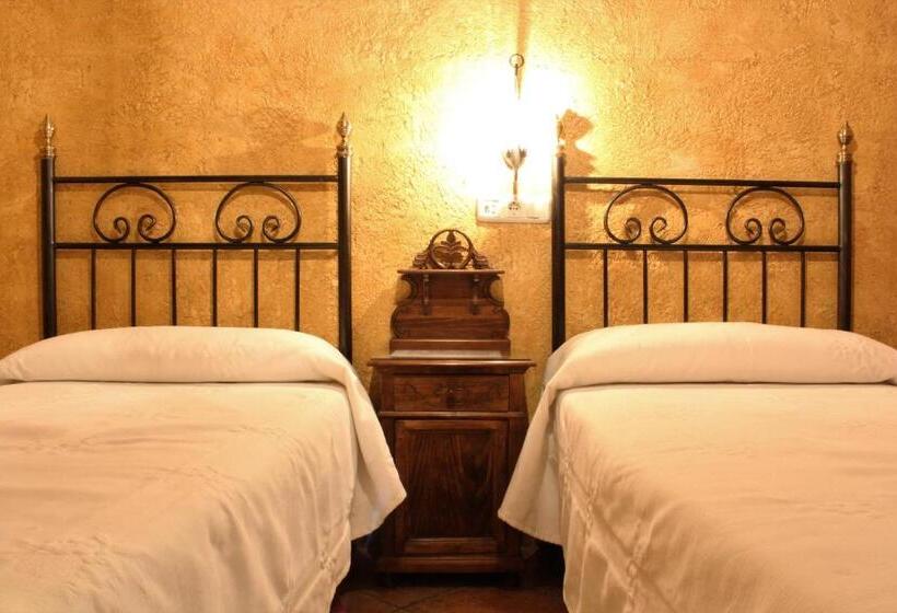 اتاق استاندارد یک نفره, El Ventorro Hospederia Rural