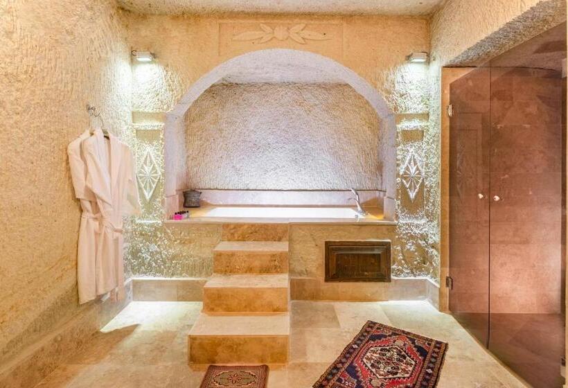 سوییت لوکس, Tatlı Kaya Otel