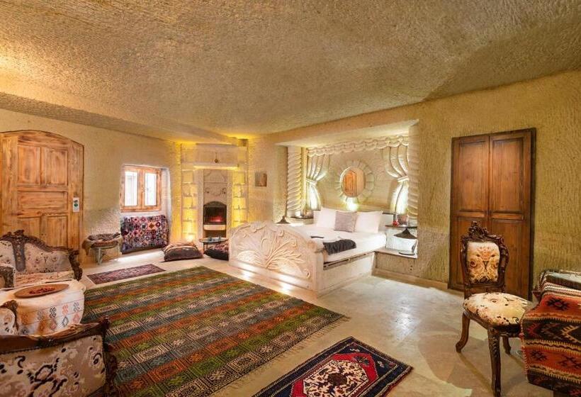سوییت لوکس, Tatlı Kaya Otel