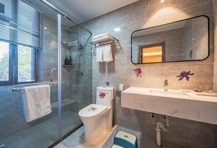 اتاق سوپریور خانوادگی, Wutong Ins Designer