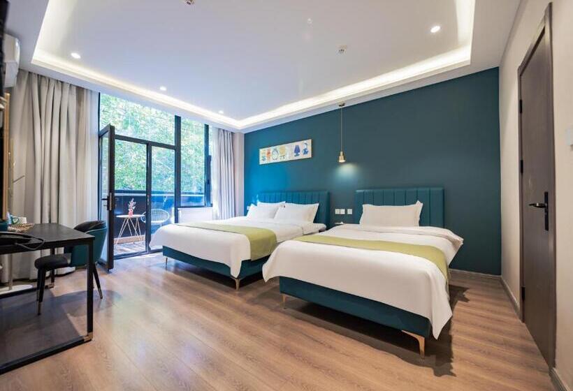 اتاق لوکس خانوادگی, Wutong Ins Designer