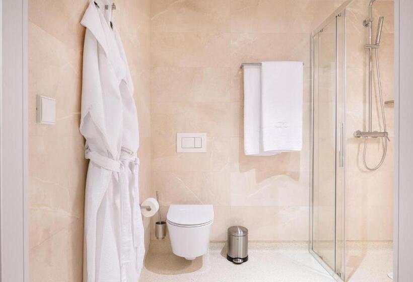 اتاق پریمیوم با چشم‌انداز باغ, Bfresh Hotel   Padel, Pool & Fitness   Adults Only