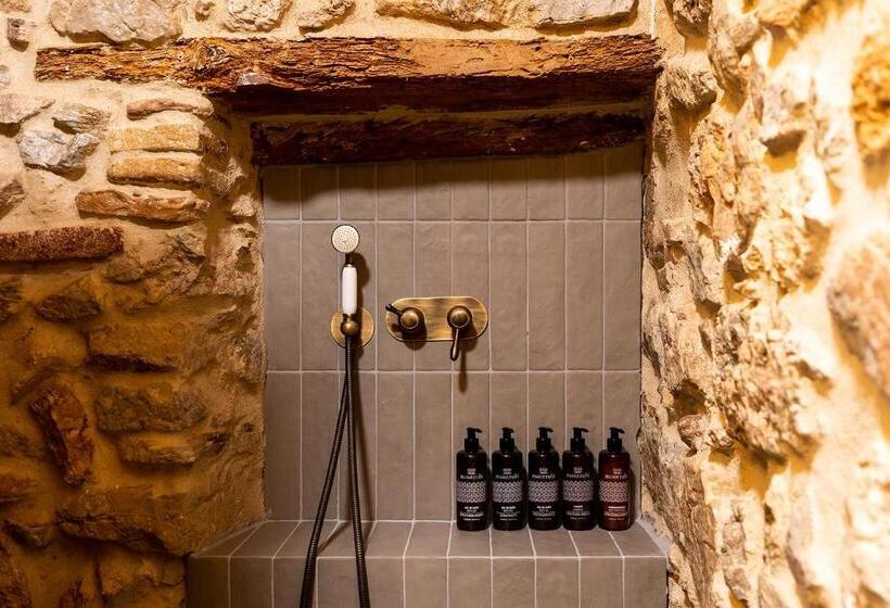 سوئیت جونیور با تراس, Casa Gran 1771   Montrubí Winery Hotel   Adults Only