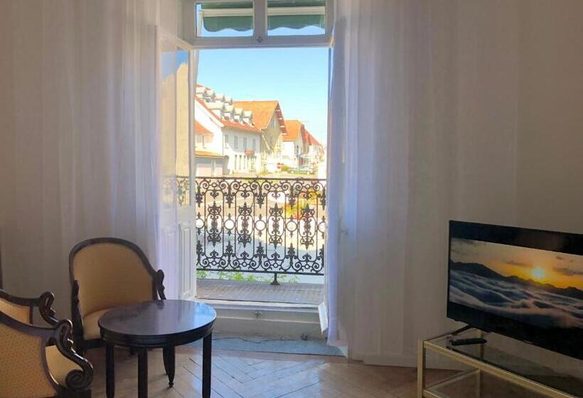 Quarto Quádruplo Deluxe, Hôtel D’artiste