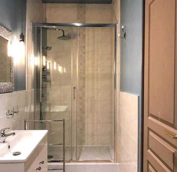 Quarto Quádruplo Deluxe, Hôtel D’artiste