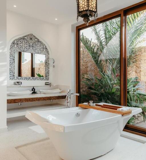سوییت اجرایی, Lux Marijani Zanzibar