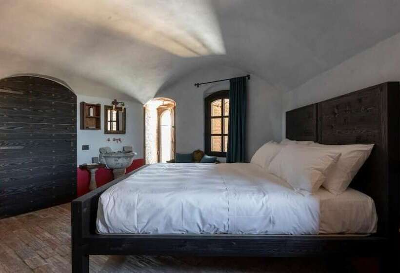 اتاق رمانتیک, Rocca Di Arignano
