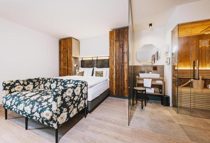 اتاق استاندارد, Nikolaus By Avenida Panoramic Wellness Suites