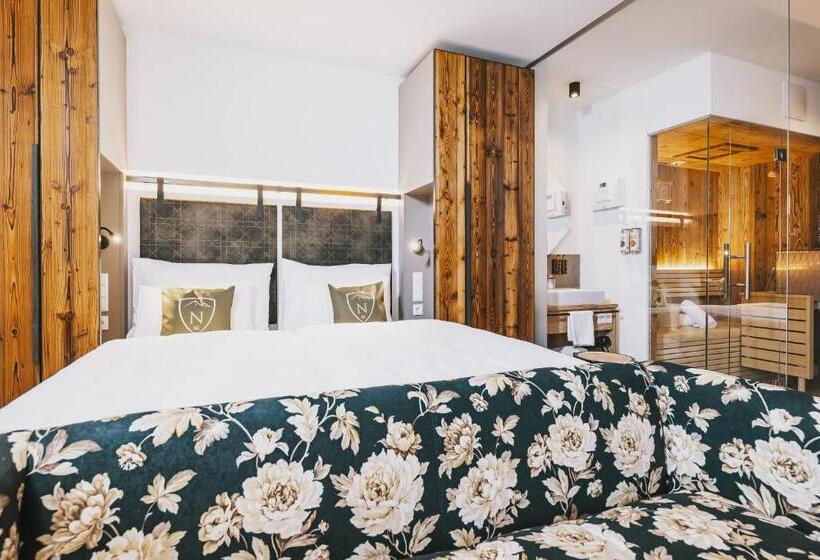 اتاق استاندارد, Nikolaus By Avenida Panoramic Wellness Suites