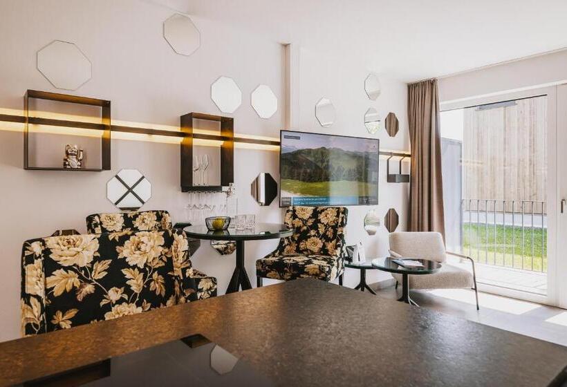 سوییت, Nikolaus By Avenida Panoramic Wellness Suites