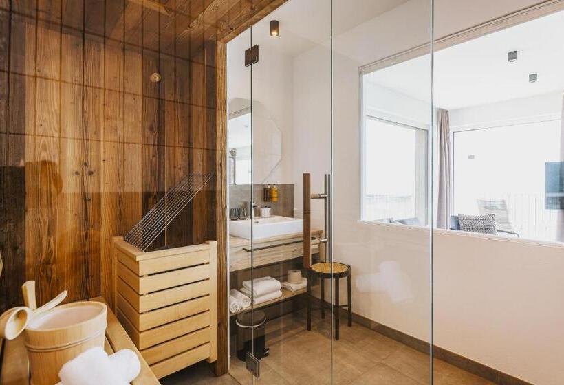 3 Bedroom Suite, Nikolaus By Avenida Panoramic Wellness Suites
