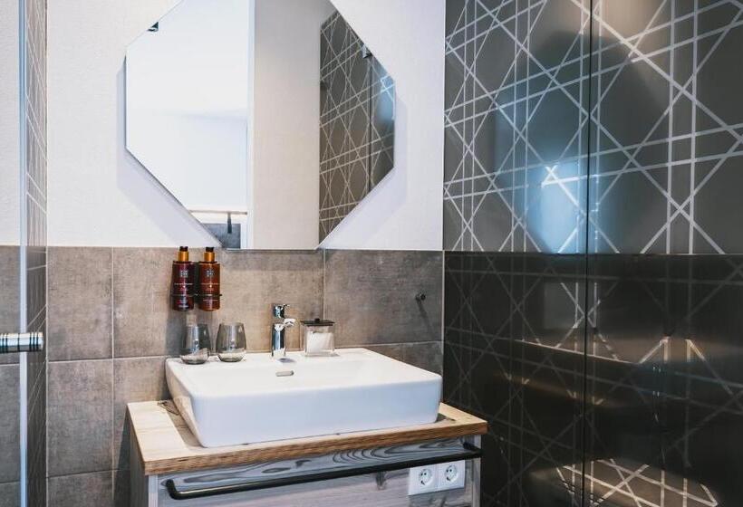 اتاق 4 خوابه, Nikolaus By Avenida Panoramic Wellness Suites