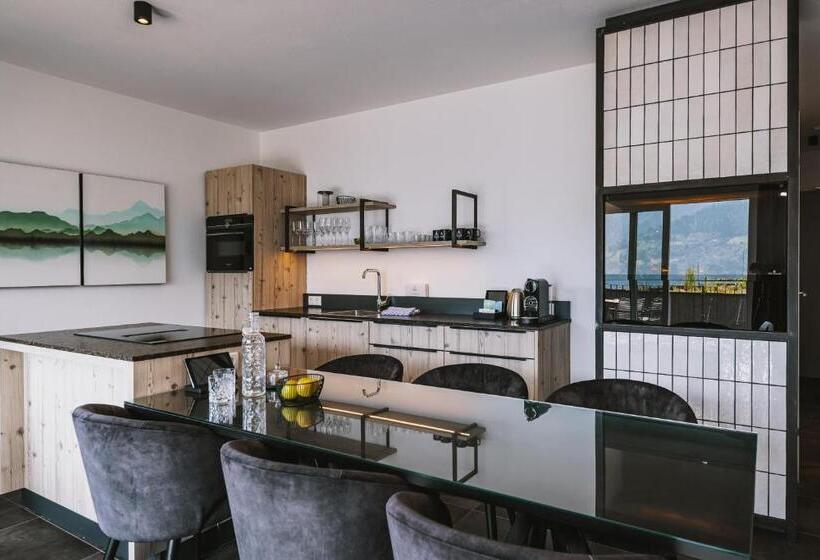 2 Bedroom Suite with Balcony, Nikolaus By Avenida Panoramic Wellness Suites
