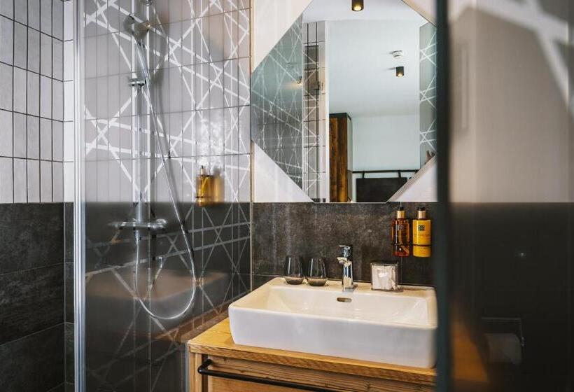 سوئیت دلوکس 2 خوابه, Nikolaus By Avenida Panoramic Wellness Suites