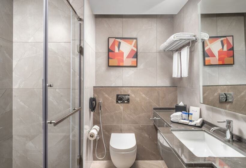 سوییت جونیور, Wirgan Hotel Al Azizyah