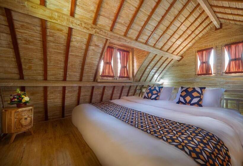 استودیوی استاندارد, Wisnu Lumbung Uluwatu
