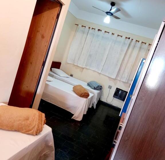 Economy Triple Room, Falcon