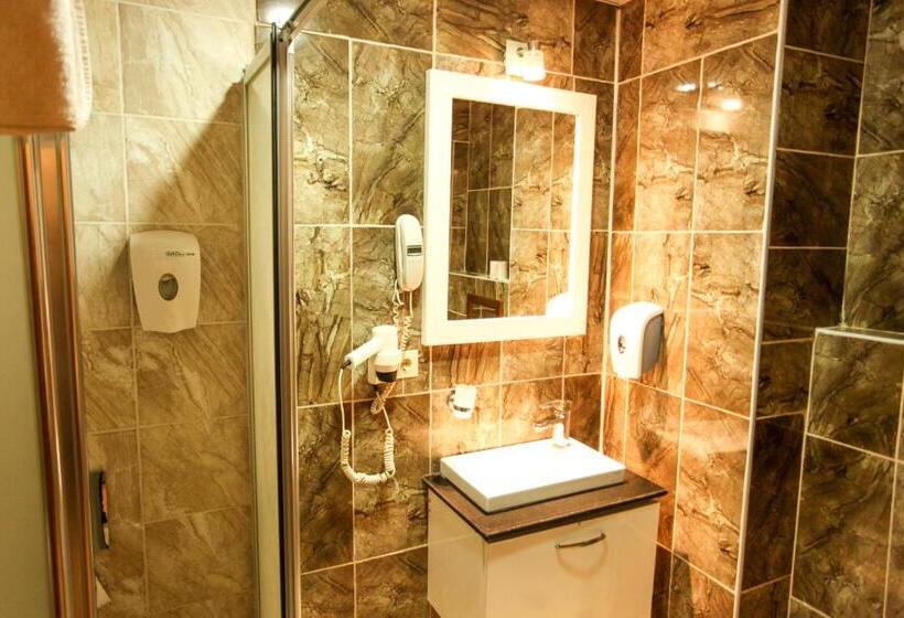 اتاق لوکس یک تخته, Tuğhan
