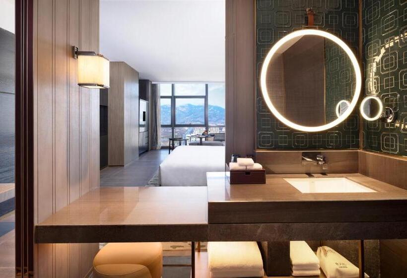 اتاق استاندارد با تخت بزرگ, Hualuxe Hotels And Resorts Qingdao Licang, An Ihg