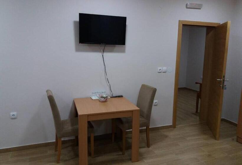 اتاق استاندارد, Prenoćište I Restoran Ihthis