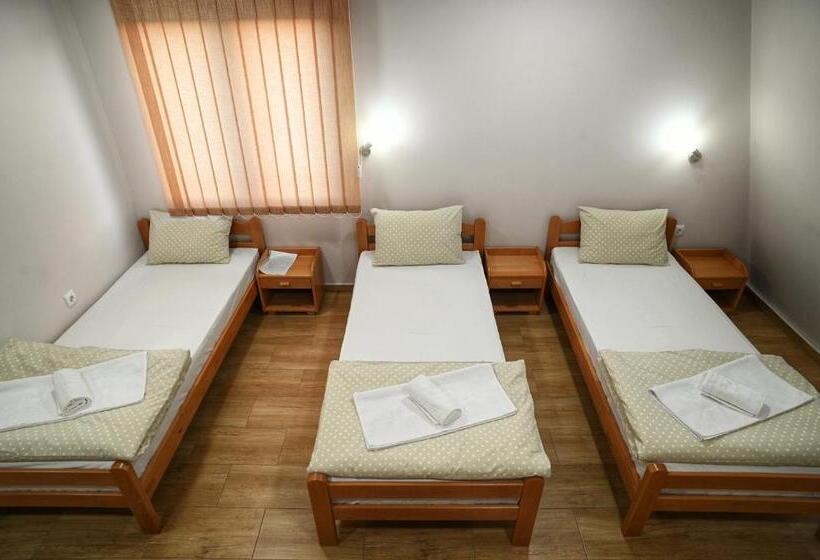 اتاق استاندارد سه نفره, Prenoćište I Restoran Ihthis