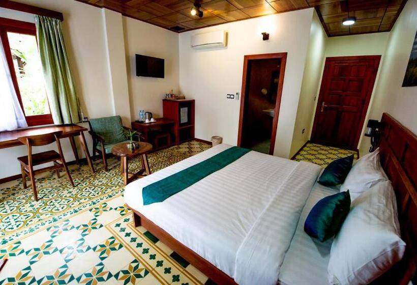 اتاق لوکس, Sunbird Garden Resort